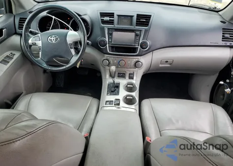 2013 Toyota Highlander Base z USA, uszkodzony, nr VIN 5TDBK3EH7DS194080